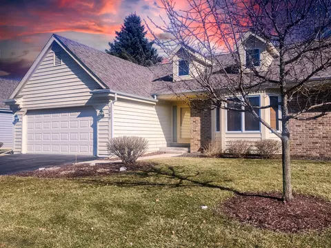 1040 Lansdowne, Brookfield, WI 53045