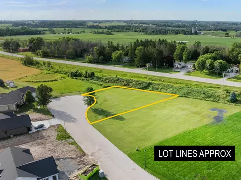 Lt3 Ridgeway, Manitowoc, WI 54220