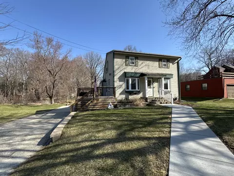10414 W Howard, Greenfield, WI 53228
