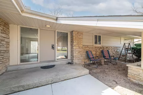 n60w15671 Hawthorne, Menomonee Falls, WI 53051