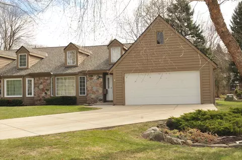 3822 S Oakbrook, Greenfield, WI 53228