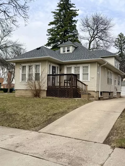 4628 W Leon, Milwaukee, WI 53216
