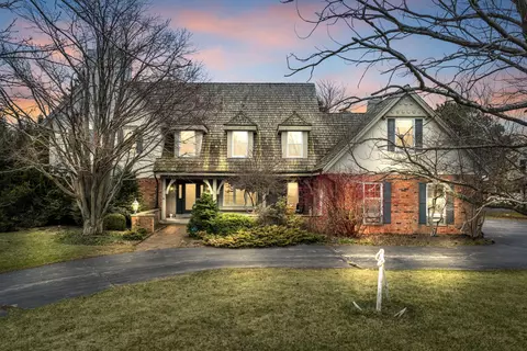 101 Lamplighter, Wind Point, WI 53402