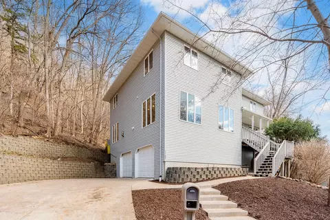 1705 Ohlsun, La Crosse, WI 54601