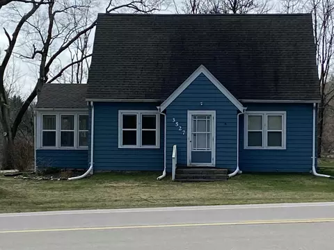 3527 S Racine, New Berlin, WI 53146
