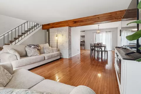 9228 N 70th #9, Milwaukee, WI 53223