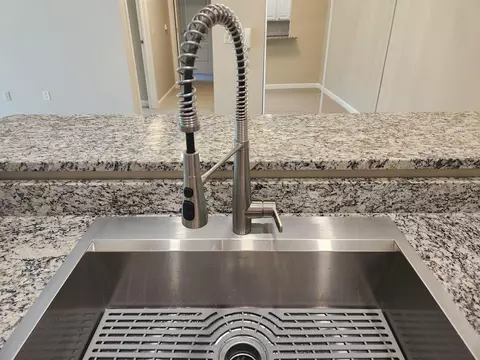 2740 Northview #109, Waukesha, WI 53188