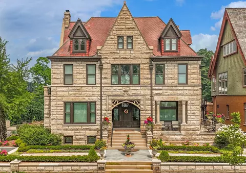 2006 E Lafayette, Milwaukee, WI 53202