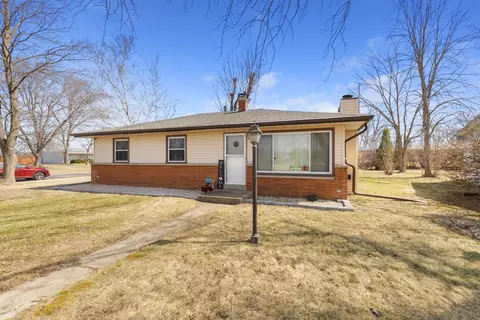 7934 N Edgeworth, Milwaukee, WI 53223