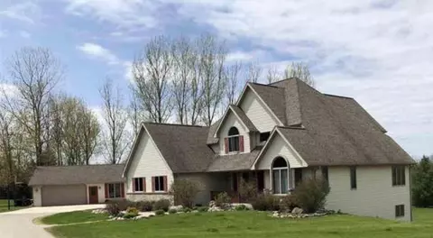 n2086 North River Road, Auburn, WI 53010