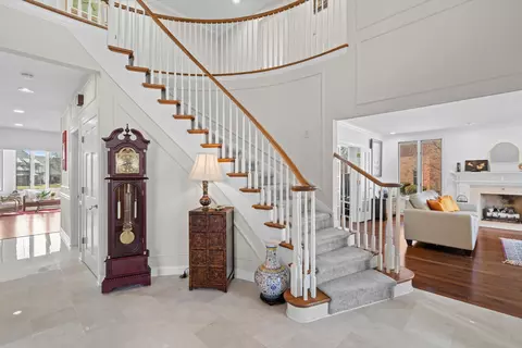 Entry Way - 130 Lamplighter, Wind Point, WI 53402 photo 1 of 2