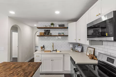 1502 Grant, Beloit, WI 53511