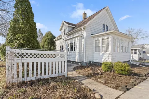 1009 Wisconsin, Watertown, WI 53094