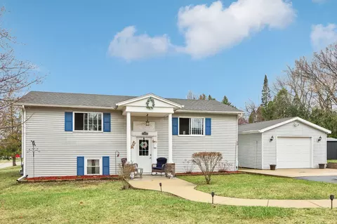 6241 237th, Paddock Lake, WI 53168
