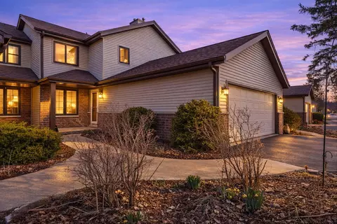 8107 S Legend, Franklin, WI 53132