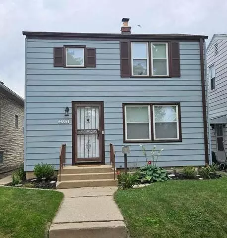 2353 S 77th, West Allis, WI 53219
