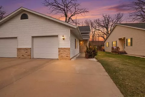 492 Park #21, Kewaskum, WI 53040