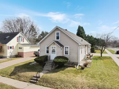522 W Foster, Tomah, WI 54660