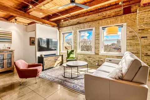 904 E Pearson #501, Milwaukee, WI 53202
