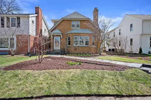 4832 N Newhall, Whitefish Bay, WI 53217