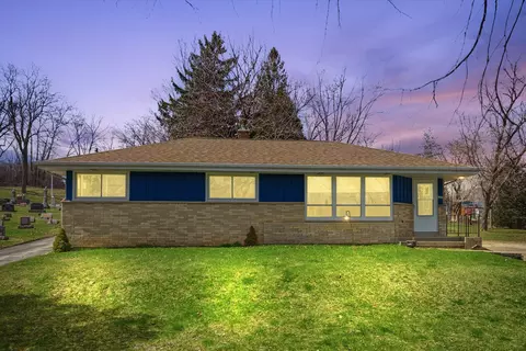 601 S Main, Saukville, WI 53080