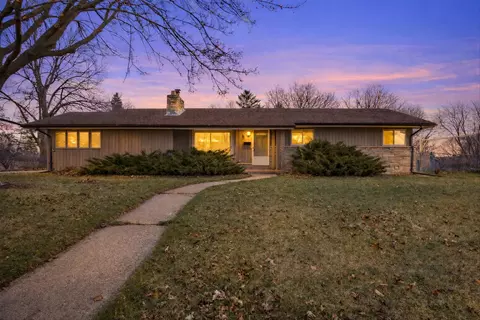 301 Franklin, Waterford, WI 53185