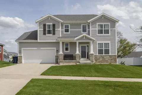w241n5660 Maple Grv, Sussex, WI 53089