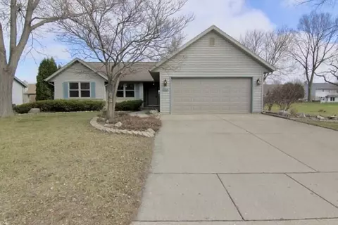 702 Oakwood, Watertown, WI 53094