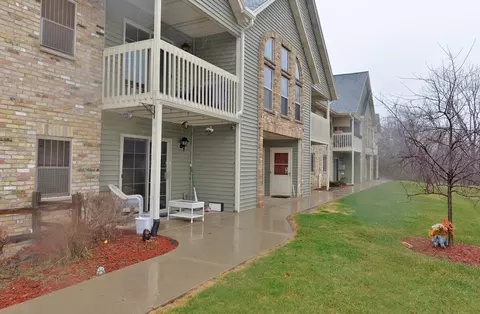 3650 E Barbara #12, Oak Creek, WI 53154