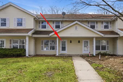 2017 Woodburn UNIT B, Waukesha, WI 53188