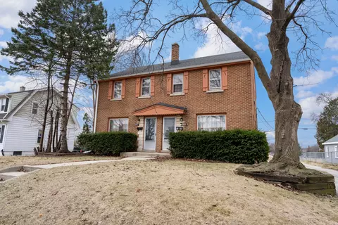 2135 S 102nd #2137, West Allis, WI 53227
