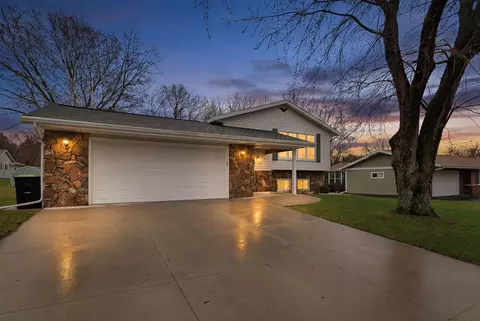 438 Emmer, Mayville, WI 53050