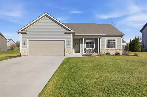 621 Fox Run, Mount Pleasant, WI 53406