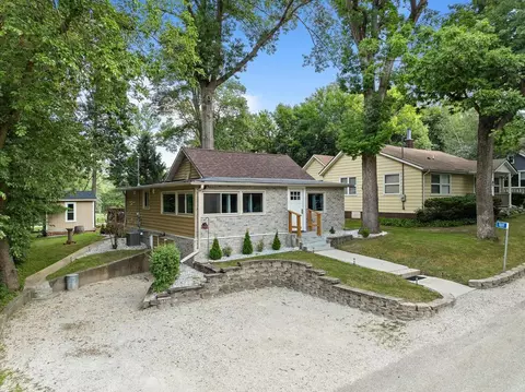 800 Lake, Twin Lakes, WI 53181