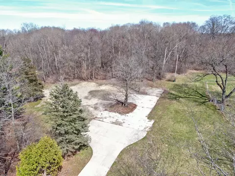 1365 N Morgan, Oconomowoc, WI 53066