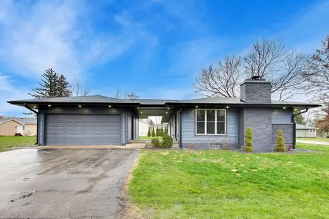 w1350 Honey Suckle Road, Bloomfield, WI 53128