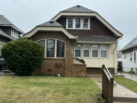 3854 N 19th, Milwaukee, WI 53206