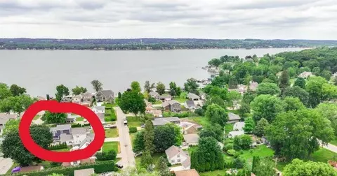 w269n2762 Lelah, Pewaukee, WI 53072