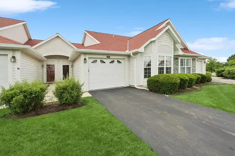 2152 Newbury, Delavan, WI 53115