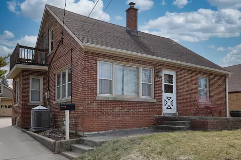 447 E Waterford, Milwaukee, WI 53207