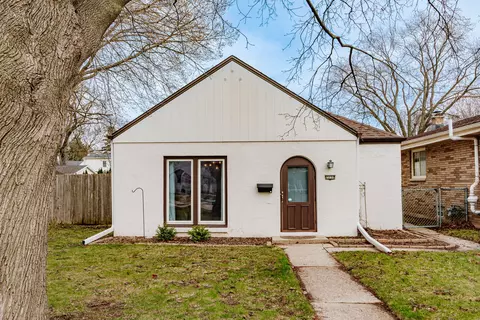 2230 S 106th, West Allis, WI 53227