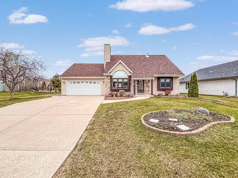 7236 S Hillendale, Franklin, WI 53132