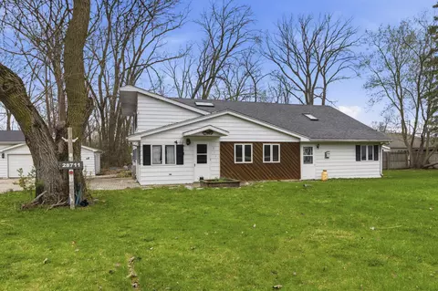 28711 Silver Lk, Salem, WI 53168