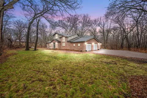 3127 Vinburn, Bristol, WI 53590