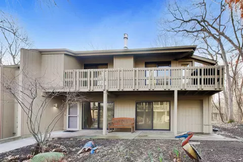 519 Bristol Oak #D, Fontana, WI 53125