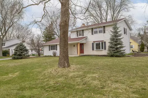 21300 Astolat, Brookfield, WI 53045
