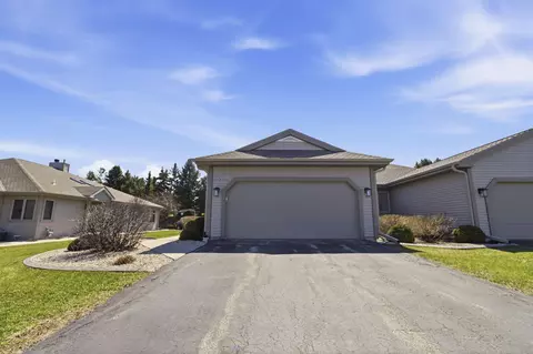 n80w17455 Robin, Menomonee Falls, WI 53051