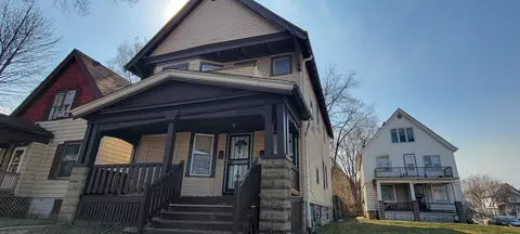 2873 N 34th #2875, Milwaukee, WI 53210