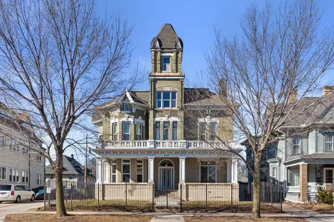 920 Main, Racine, WI 53403