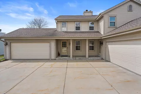1248 River Park #E, Mukwonago, WI 53149